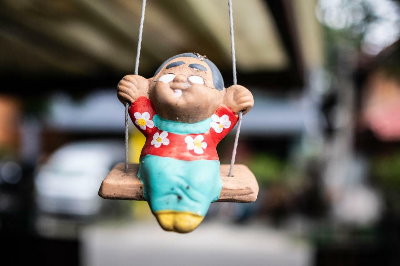 ホテル ジ オールド カー ゲスト ハウス チエンマイ エクステリア 写真